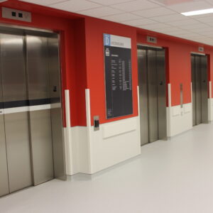 Hitachi 1600 Kg Bed Elevator