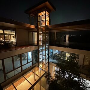 Mitsubishi 240 Kg 3-Person Home Lift